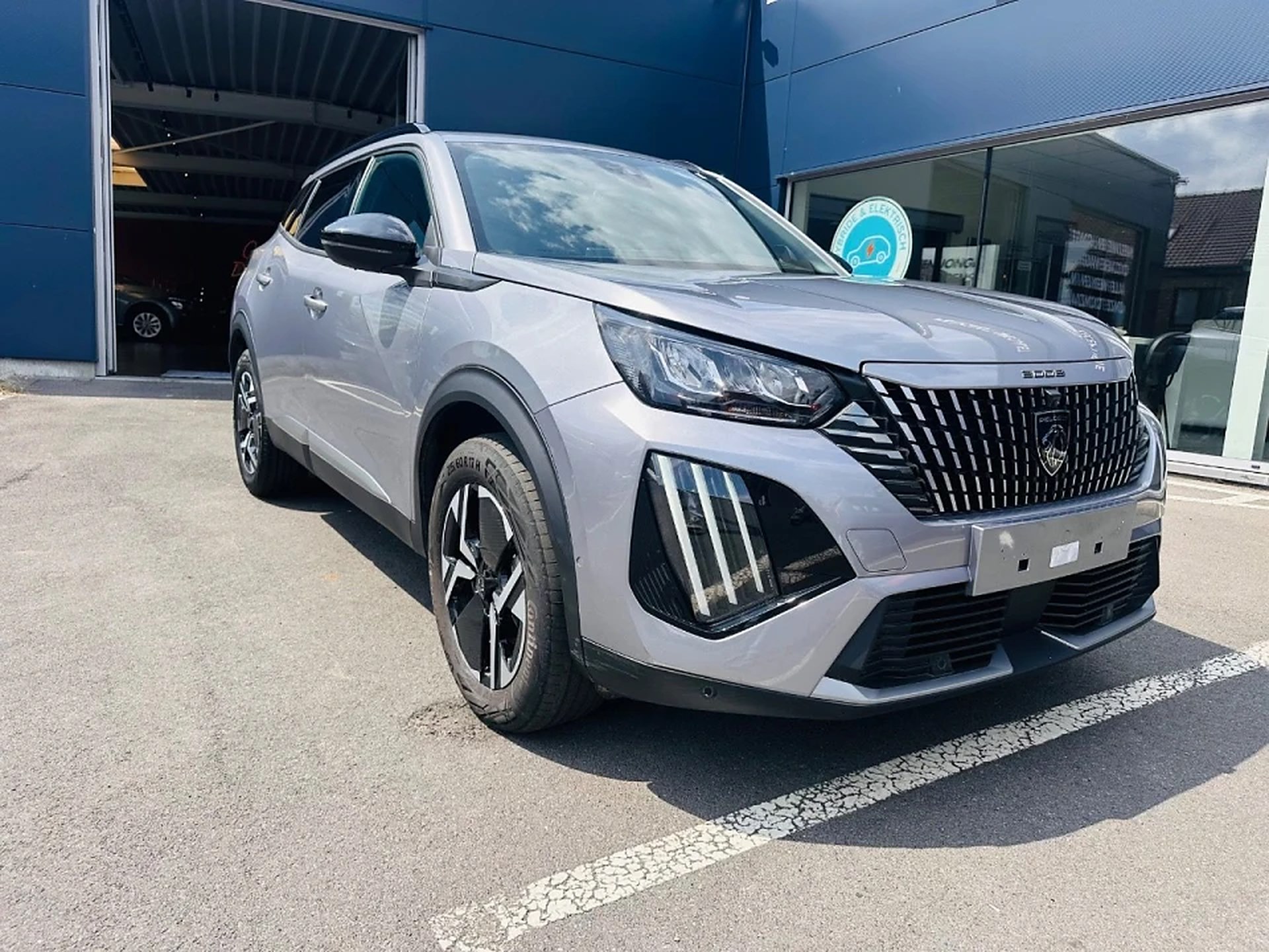 Peugeot 2008 Allure Mild Hybrid, foto 2