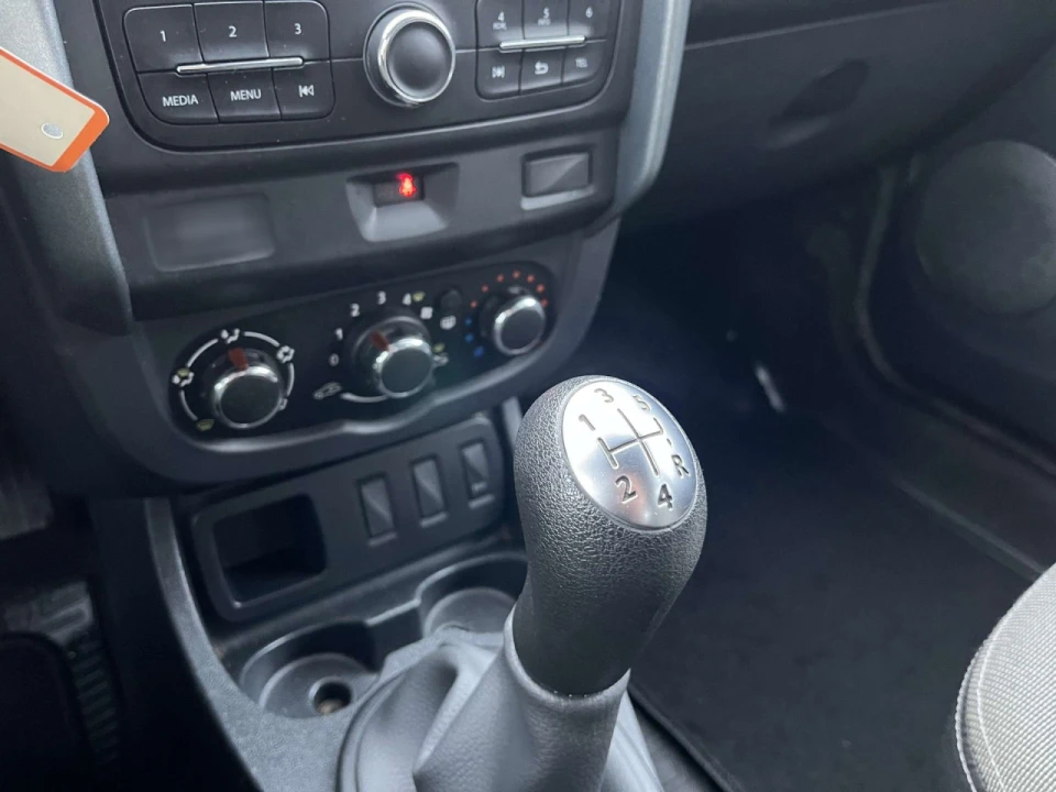 Dacia Duster Basis 4x2, foto 15
